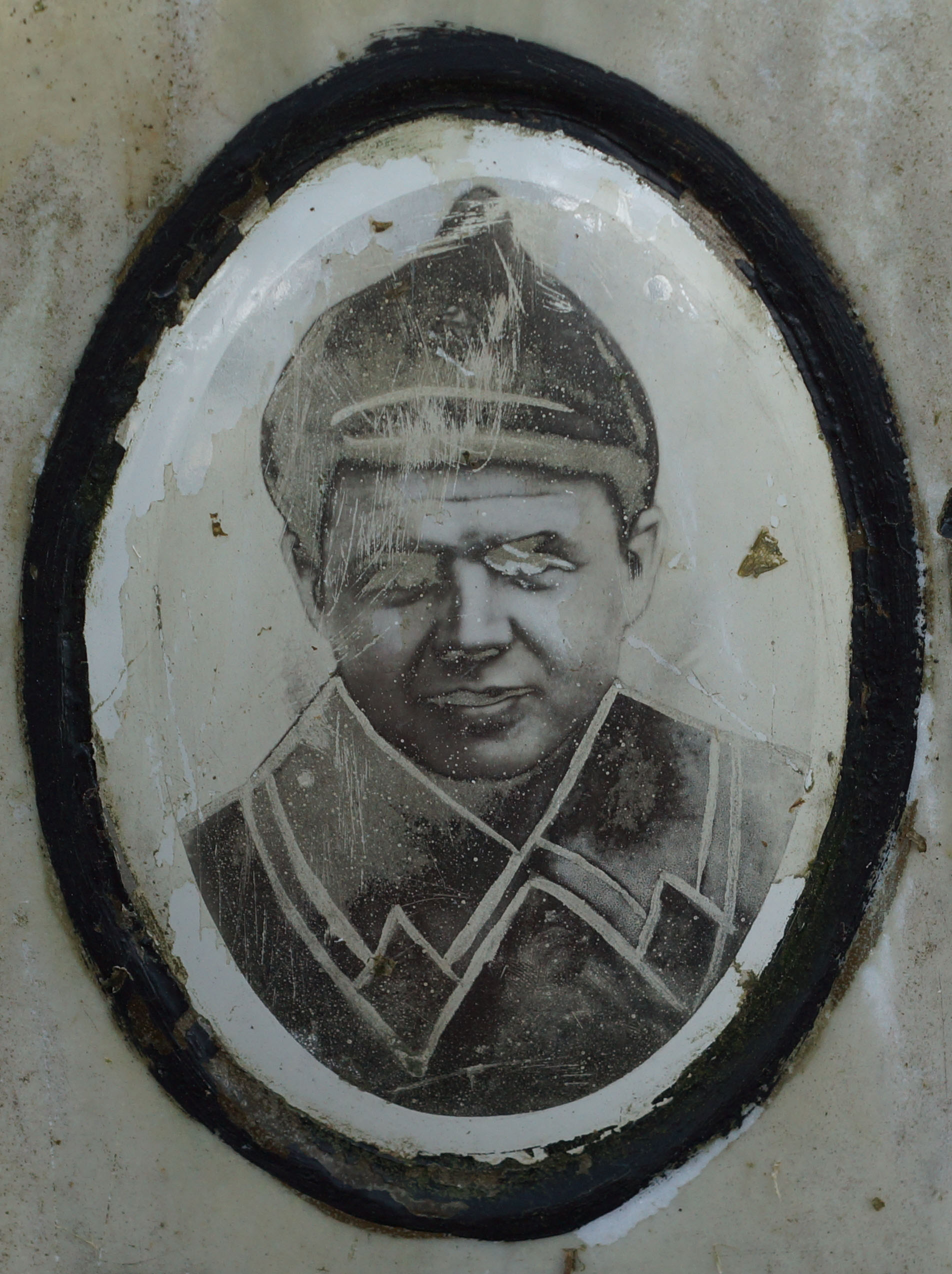 Жарков Борис Афанасьевич (1915-1944).