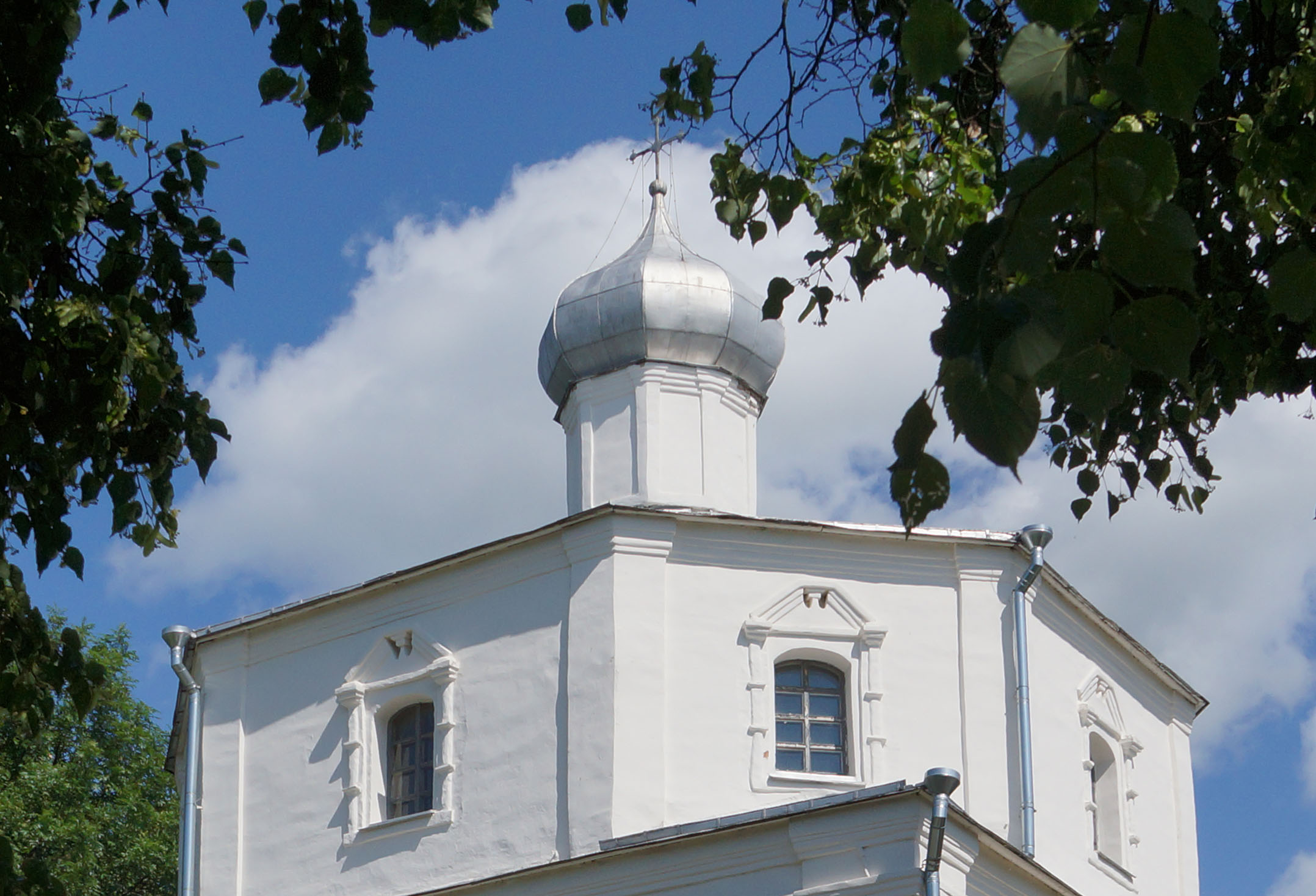 Великий Новгород. Ярославово дворище. Церковь Георгия на Торгу. 1356 год.