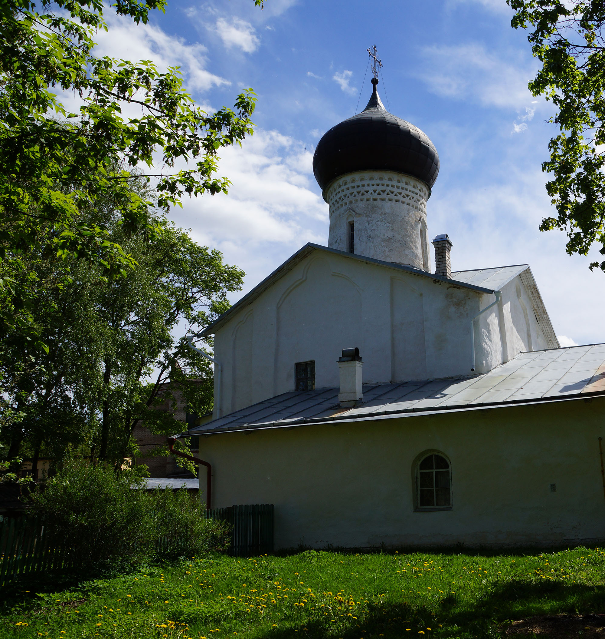 Псков. Церковь Иоакима и Анны. XVI век.
