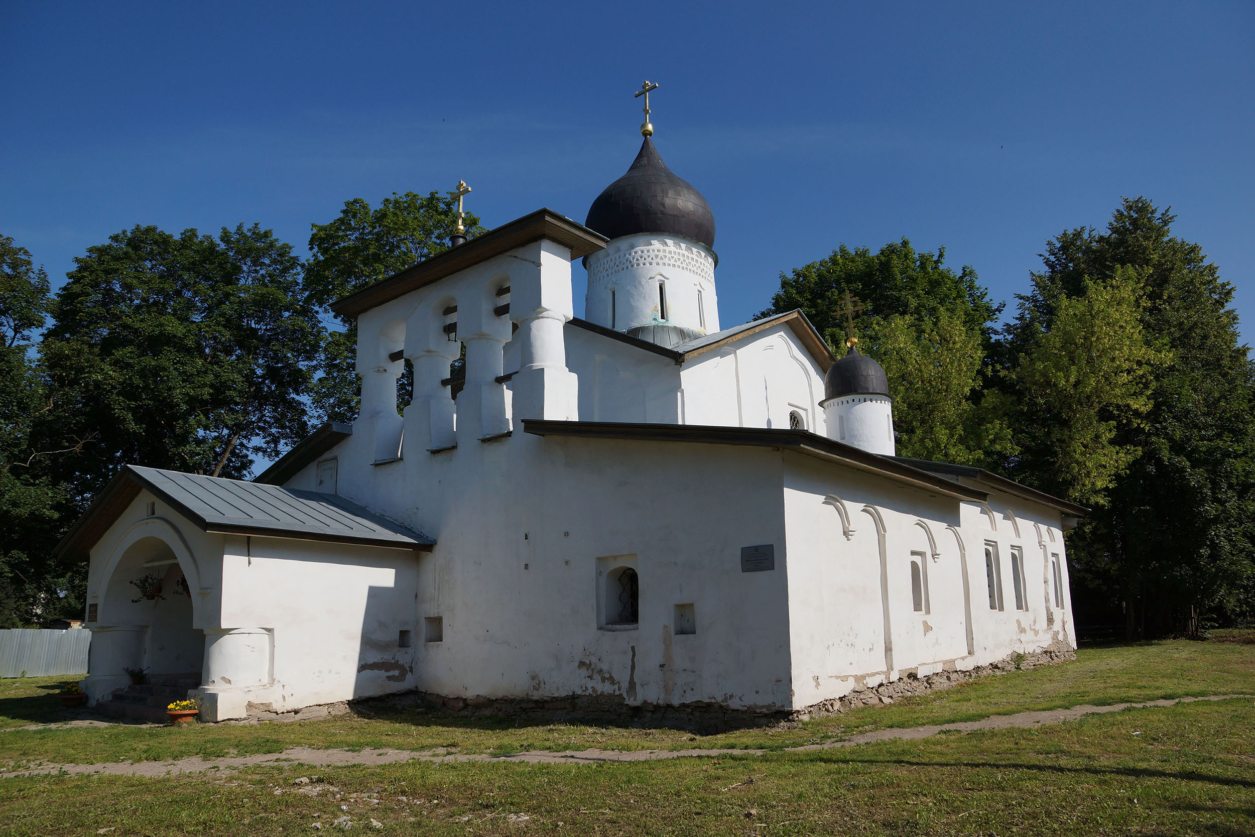 Псков. Церковь Воскресения Христова со Стадища. 1532 год.