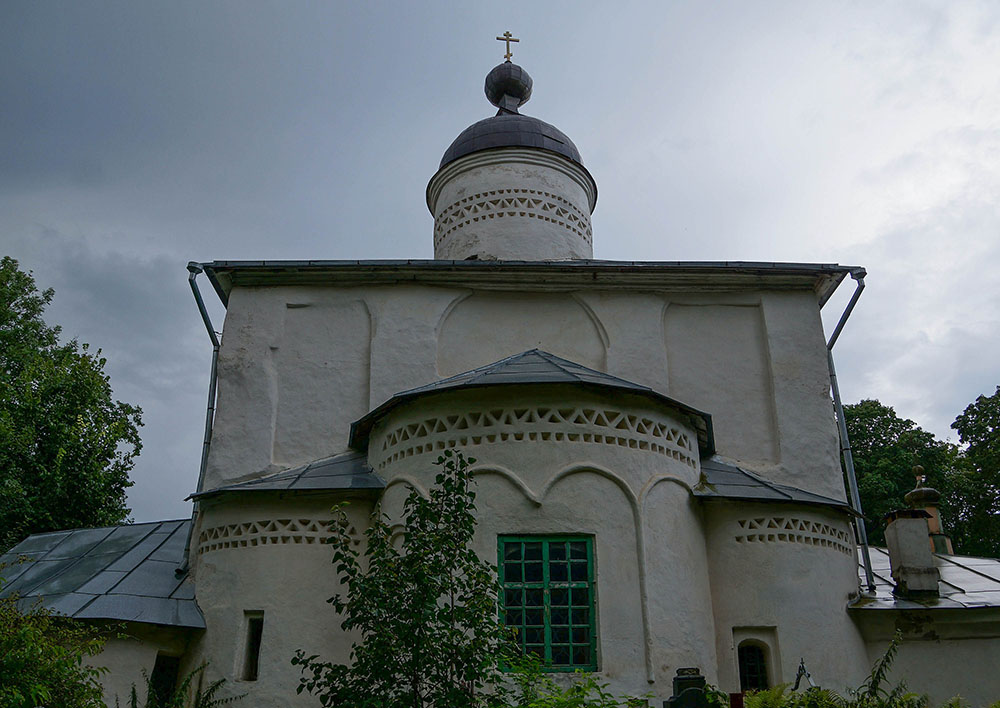 Псков. Церковь Жен Мироносиц со Скудельниц. 1546 год - XIX век.