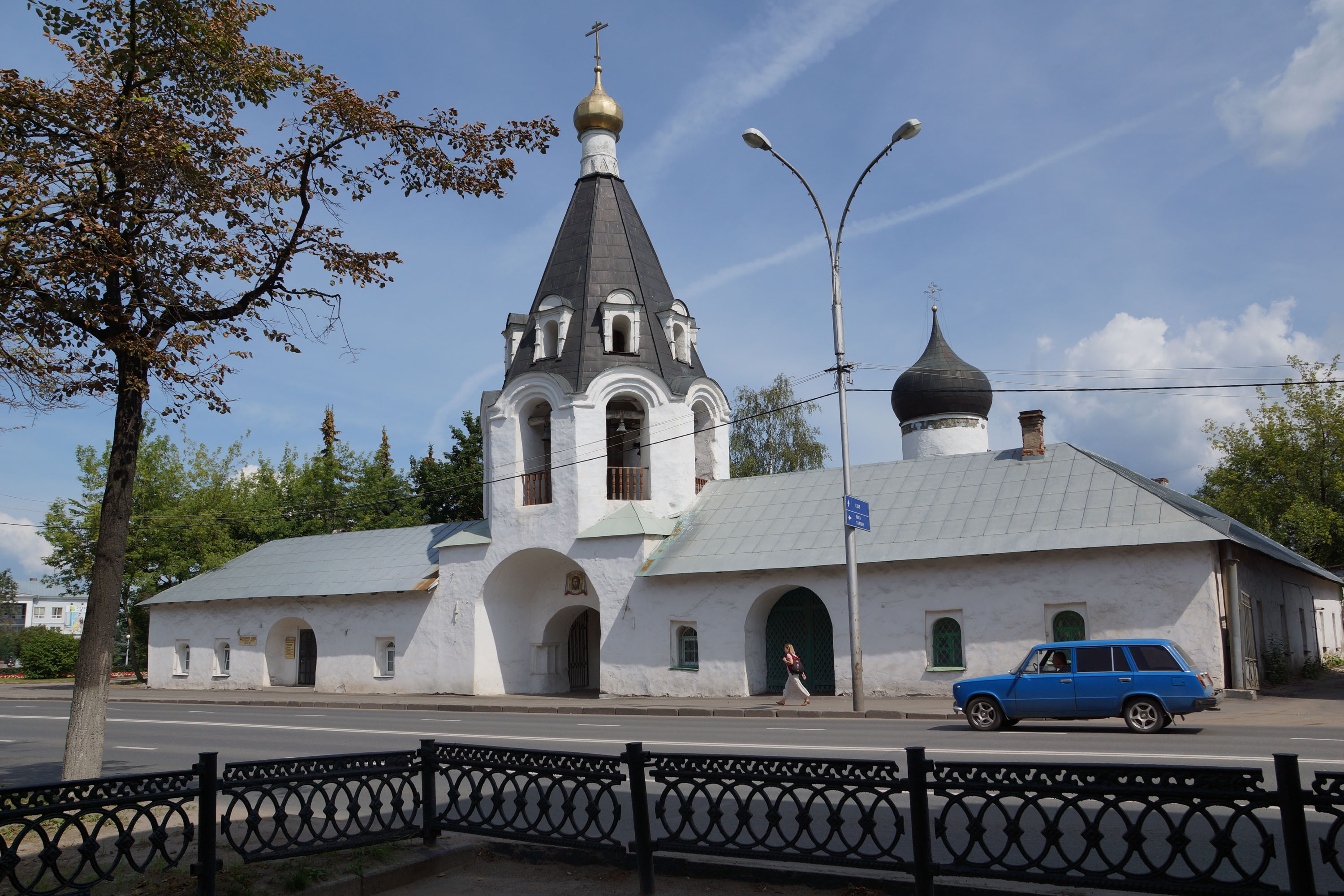 Псков (ул. Советская, д. 18). Церковь Михаила и Гавриила Архангелов.