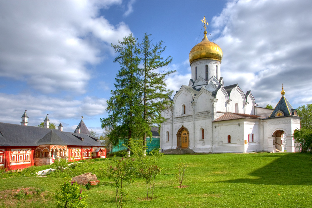 Рождественский собор Саввино-Сторожевского монастыря в Звенигороде.